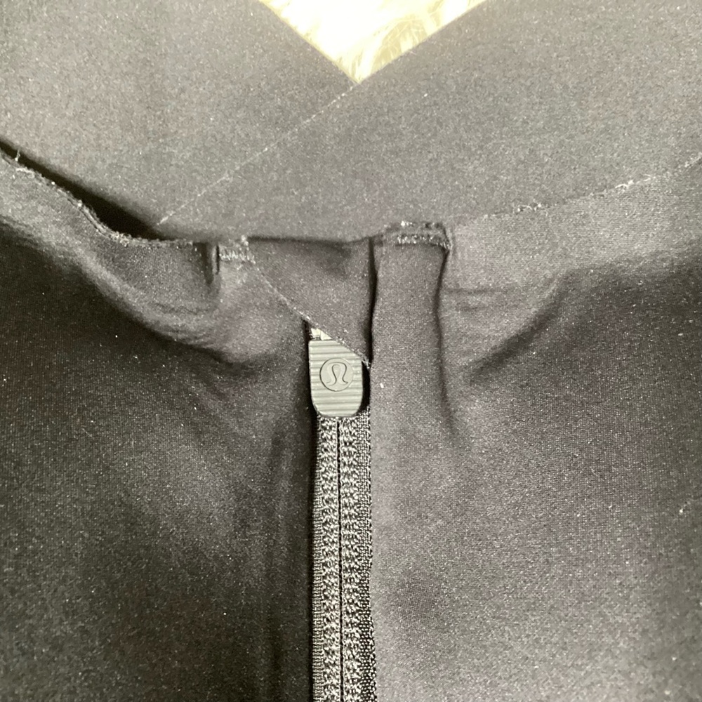 Lululemon Zip Front Bra Black 36E - Picture 5 of 7